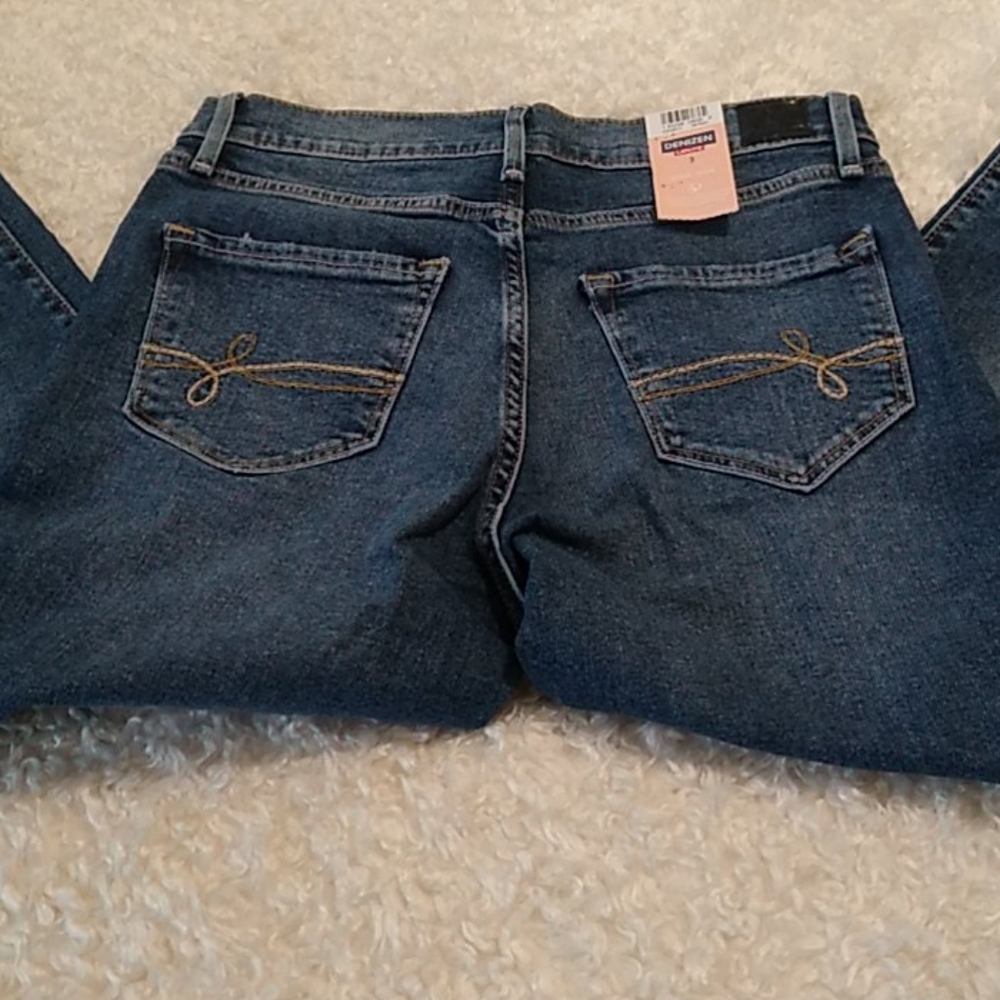 LEVI'S MOM Jeans - Picture 7 of 10